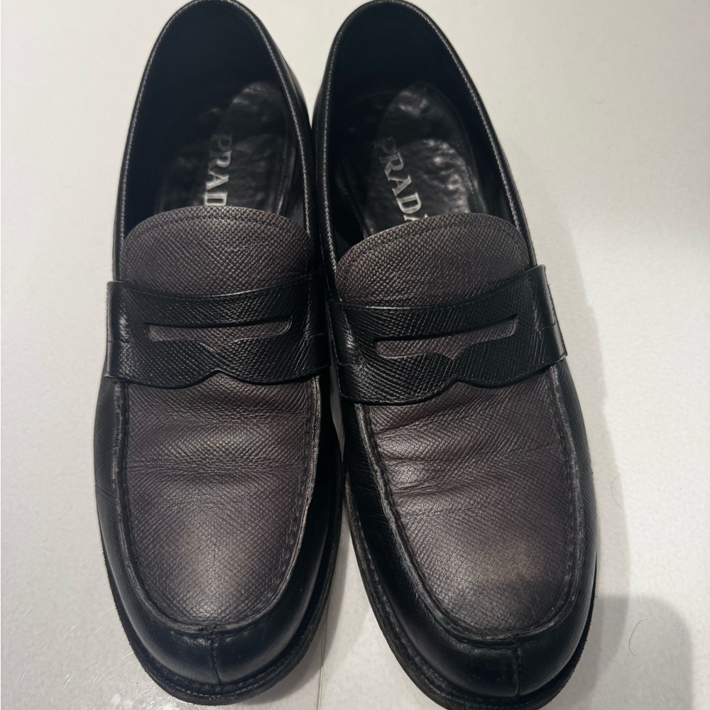 Prada Men's saffiano Black Slip-On Loafers